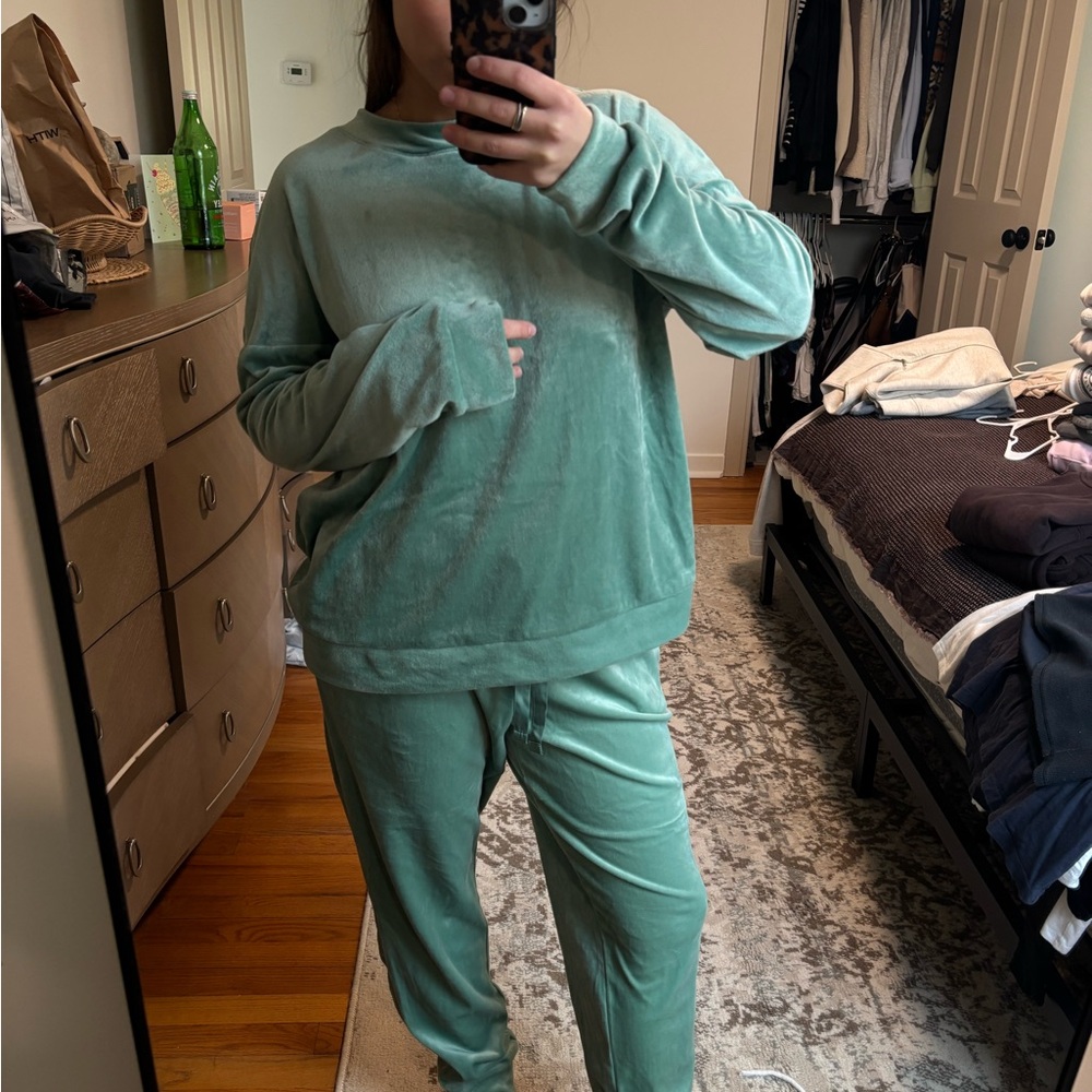 Cozy Green Lounge Set